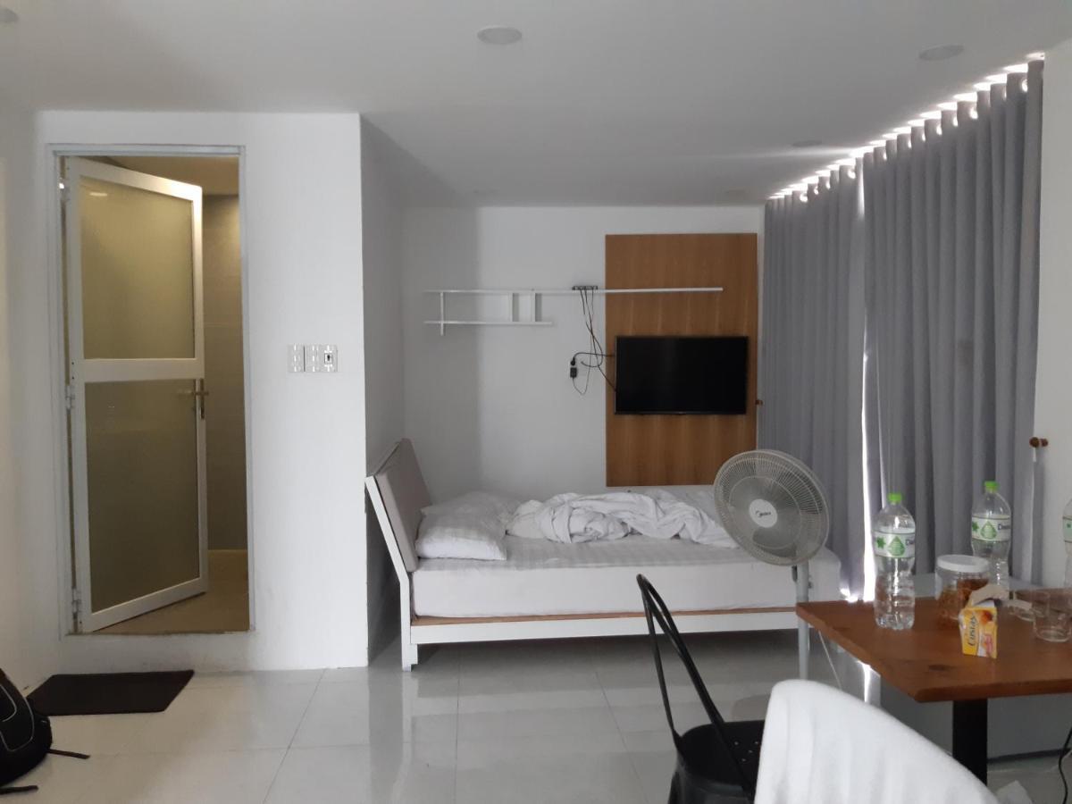 Yelo Hostel & Cafe Ho Chi Minh City Exterior photo